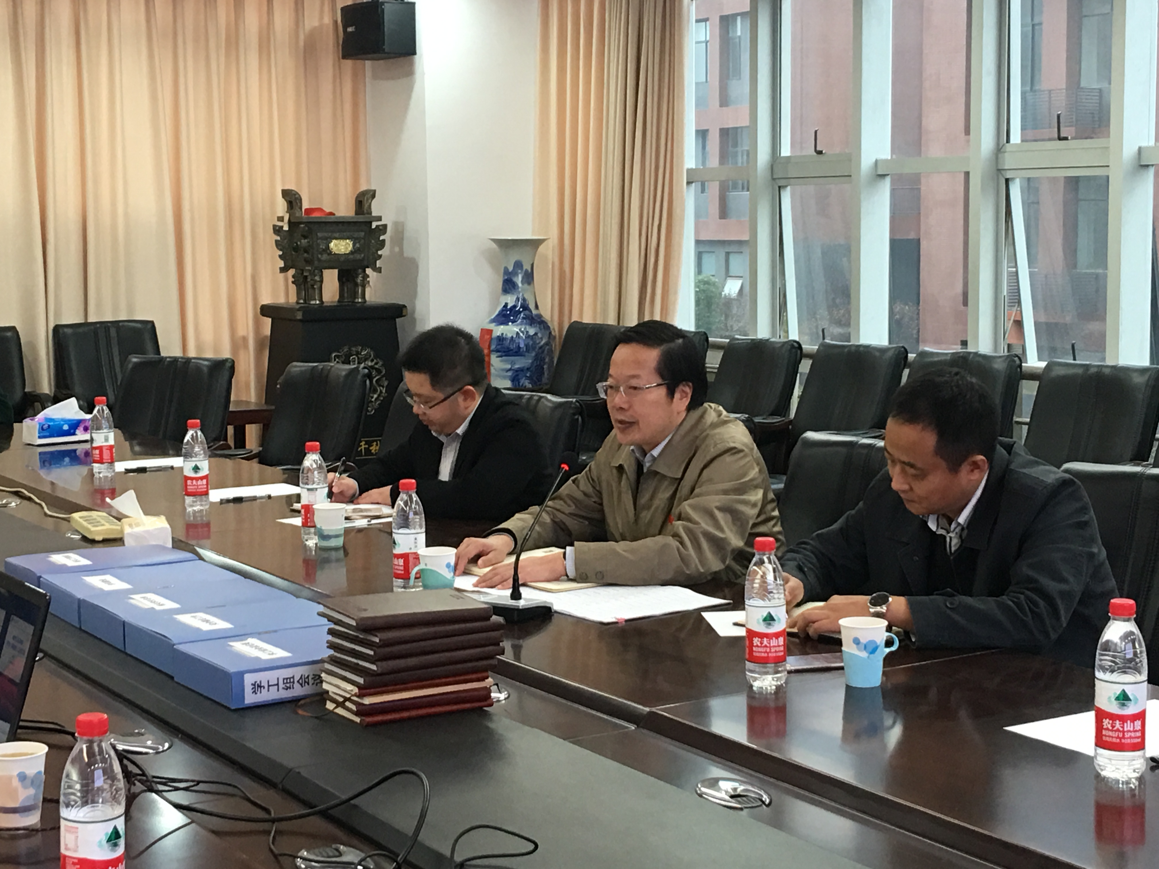 IMG_0689.JPG IMG_0689.JPG